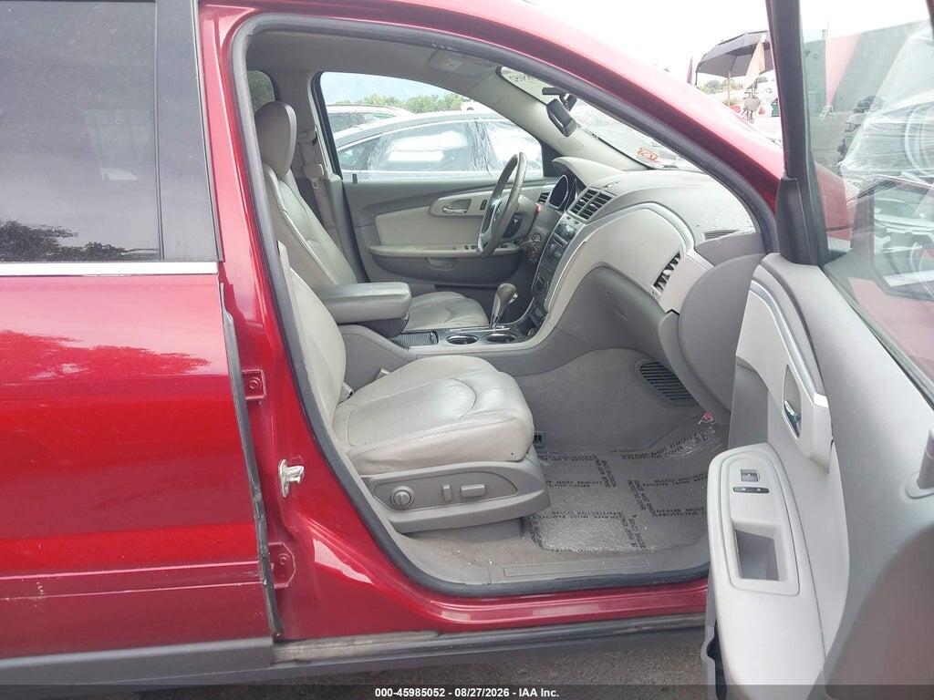 1GNKVJED0BJ367447 2011 CHEVROLET TRAVERSE photo no. 5