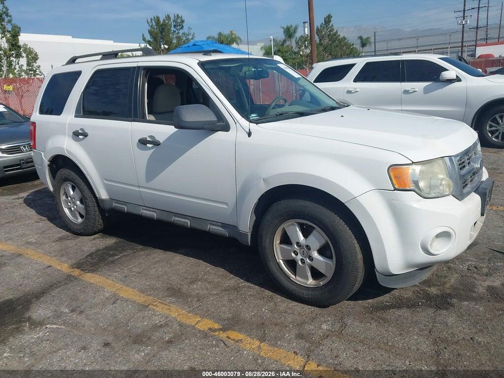1FMCU9D76BKB34561 2011 FORD ESCAPE photo no. 1