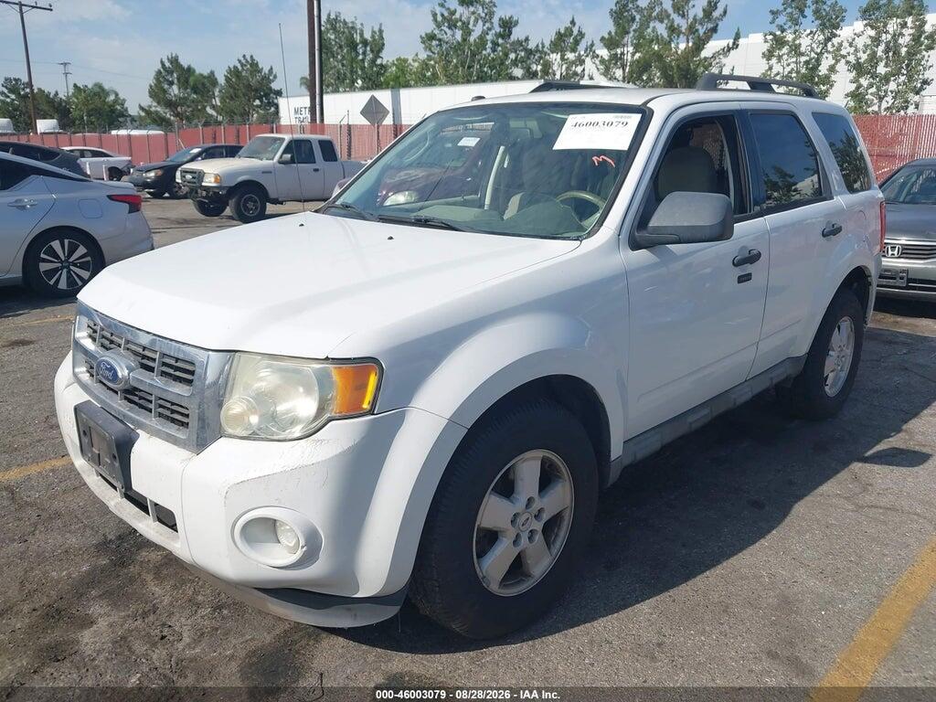 1FMCU9D76BKB34561 2011 FORD ESCAPE photo no. 2