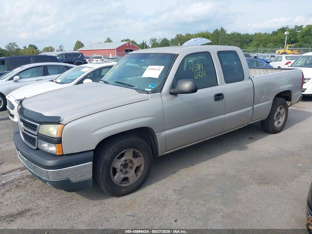 1GCEC19X07Z124729 2007 CHEVROLET SILVERADO 1500 CLASSIC photo no. 2