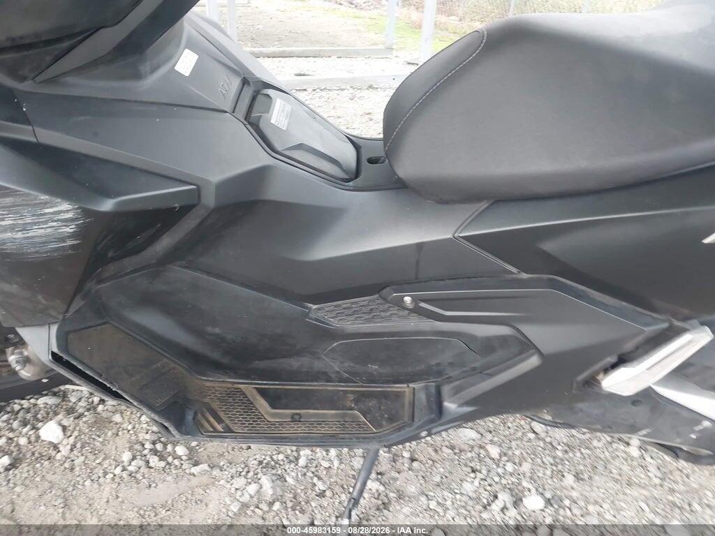 MLHKF5459S5101406 2025 HONDA ADV160 photo no. 9