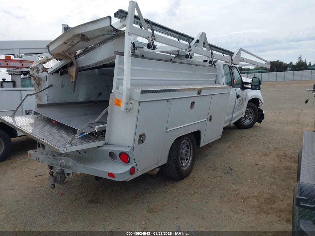 1FD8X3E6XNED47516 2022 FORD F-350 CHASSIS photo no. 4