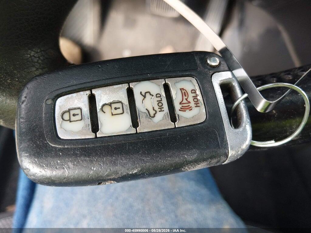 5NPEC4AB7CH479139 2012 HYUNDAI SONATA photo no. 11