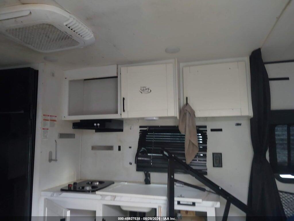 1UJBC0AK5E1YG0163 2026 JAYCO TRAVEL TRLR photo no. 7