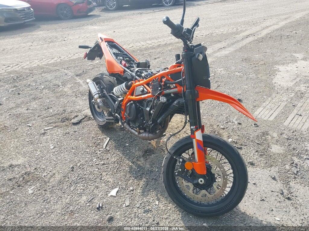 MD2J2J403SN200188 2025 KTM 690 photo no. 1
