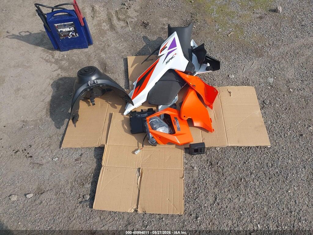 MD2J2J403SN200188 2025 KTM 690 photo no. 12