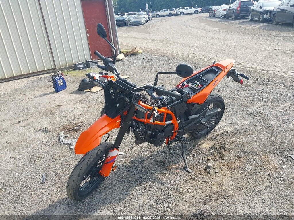 MD2J2J403SN200188 2025 KTM 690 photo no. 2