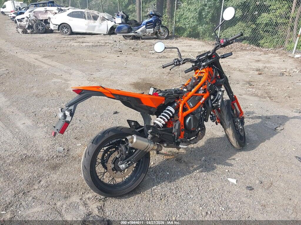MD2J2J403SN200188 2025 KTM 690 photo no. 4