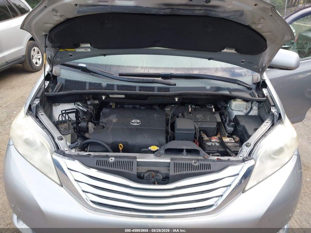 5TDDK3DC9BS029322 2011 TOYOTA SIENNA photo no. 10