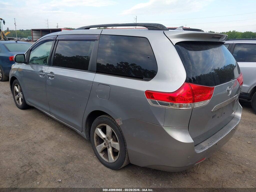 5TDDK3DC9BS029322 2011 TOYOTA SIENNA photo no. 3