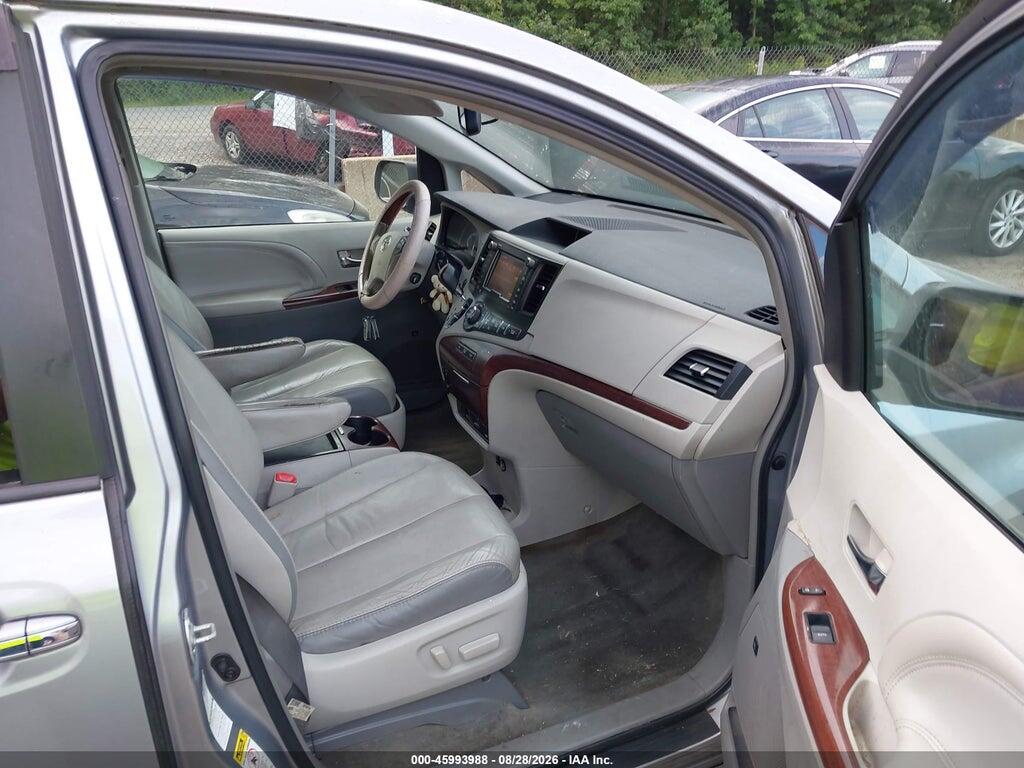 5TDDK3DC9BS029322 2011 TOYOTA SIENNA photo no. 5