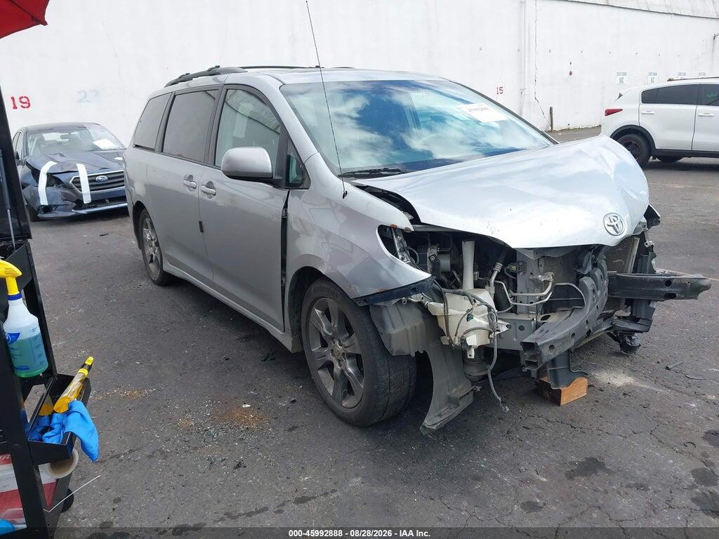 5TDXK3DC5BS099008 2011 TOYOTA SIENNA photo no. 1