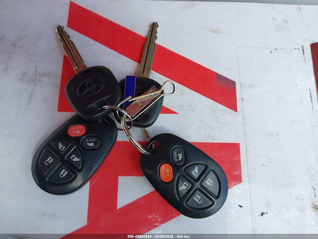 5TDXK3DC5BS099008 2011 TOYOTA SIENNA photo no. 11