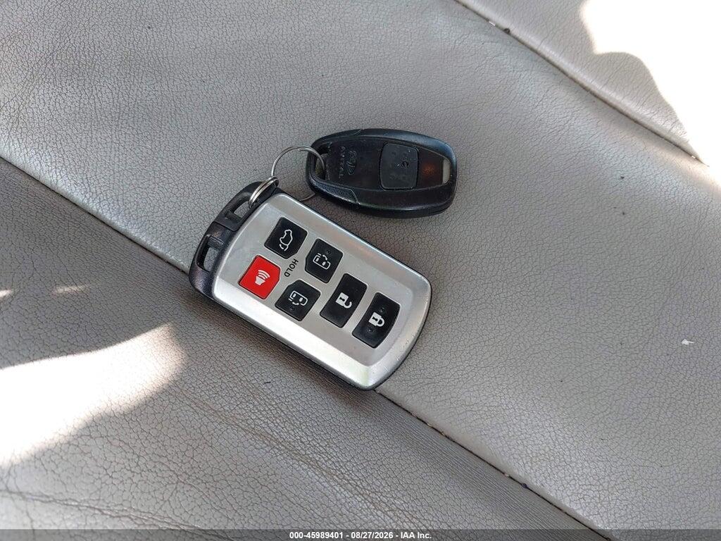 5TDYK3DCXBS099719 2011 TOYOTA SIENNA photo no. 11