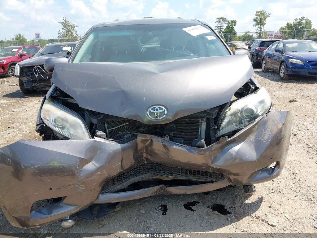 5TDYK3DCXBS099719 2011 TOYOTA SIENNA photo no. 12