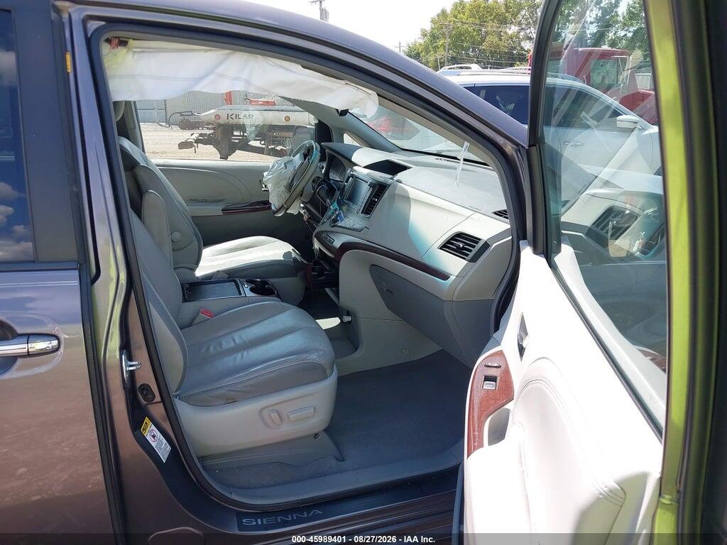 5TDYK3DCXBS099719 2011 TOYOTA SIENNA photo no. 5