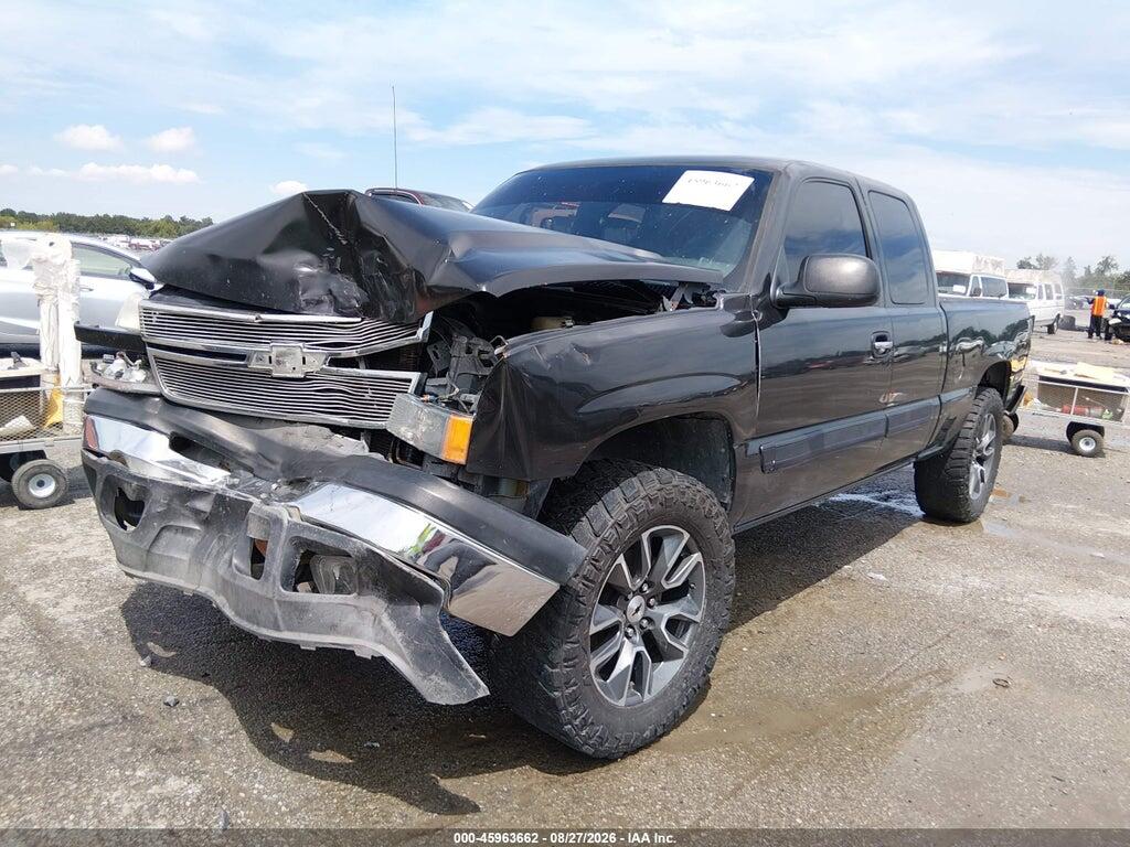 1GCEC19V85Z263888 2005 CHEVROLET SILVERADO 1500 photo no. 2