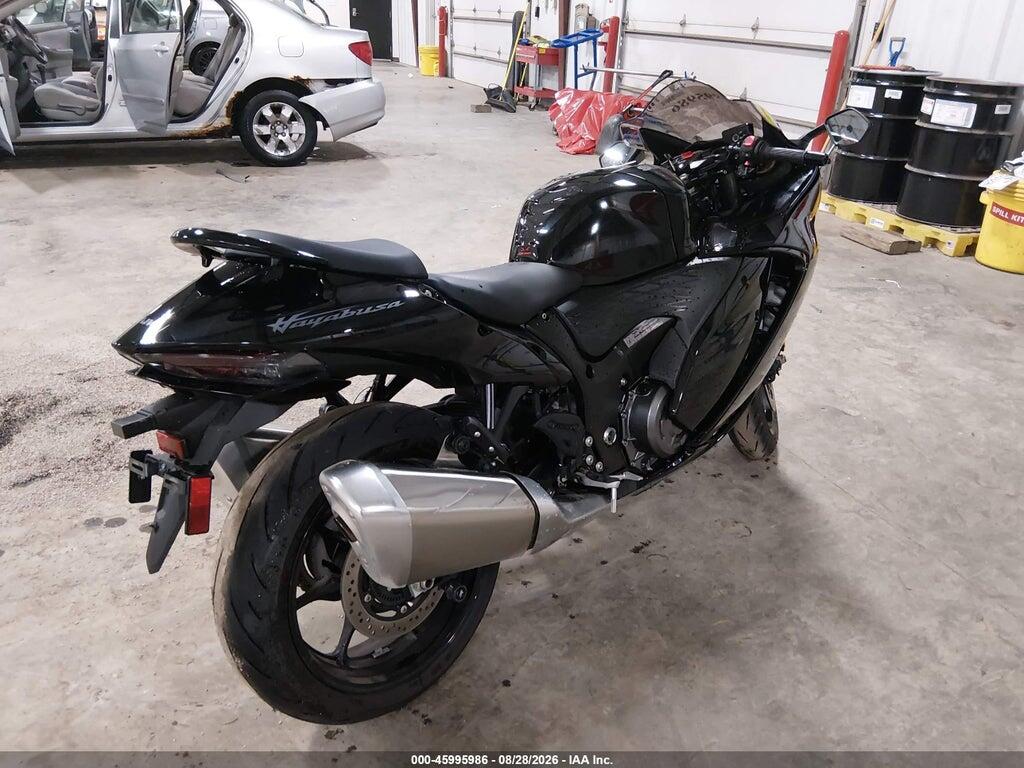 JS1EJ11B0S7100516 2025 SUZUKI GSX1300 photo no. 4