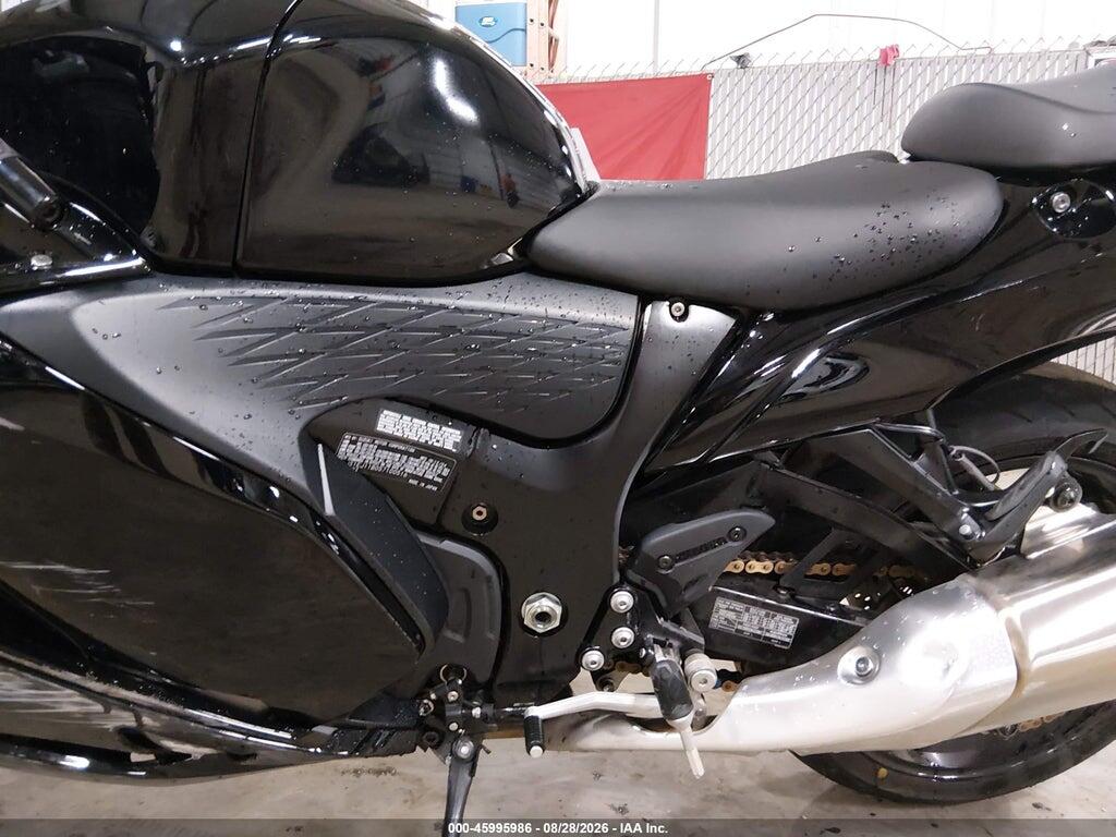 JS1EJ11B0S7100516 2025 SUZUKI GSX1300 photo no. 9