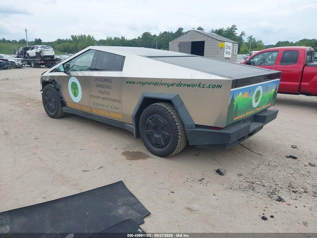 7G2CEHED2SA069991 2025 TESLA CYBERTRUCK photo no. 2