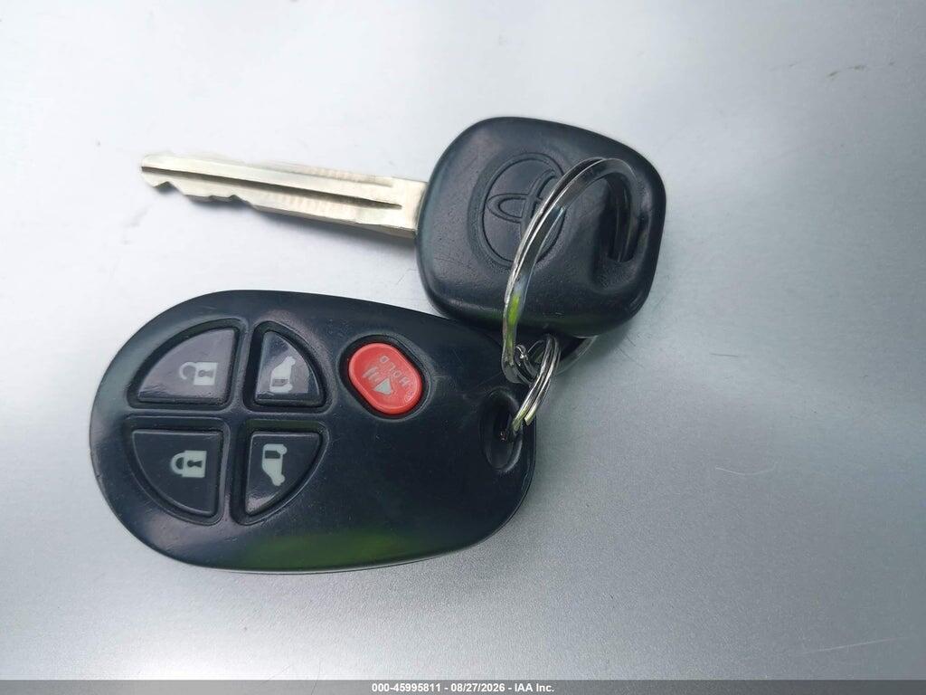 5TDKK3DC2CS179751 2012 TOYOTA SIENNA photo no. 11