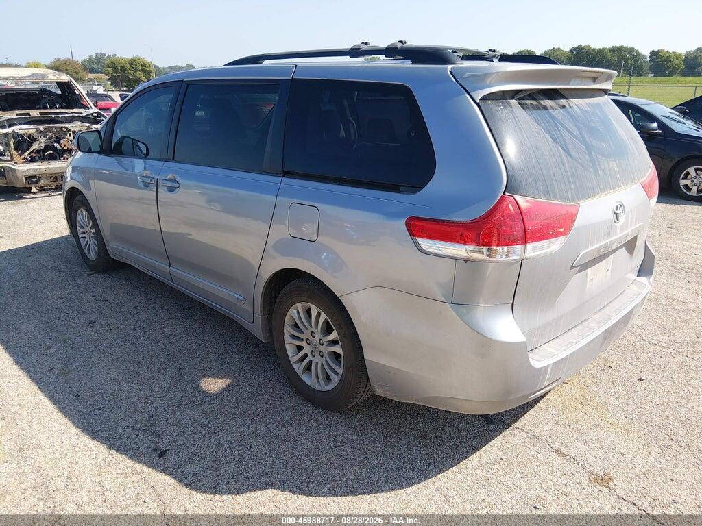 5TDYK3DC2CS225024 2012 TOYOTA SIENNA photo no. 3