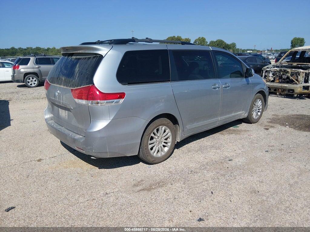 5TDYK3DC2CS225024 2012 TOYOTA SIENNA photo no. 4