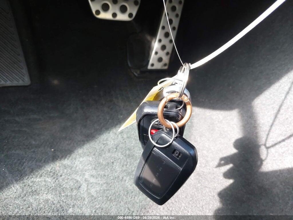 4T1DAACK2SU588699 2025 TOYOTA CAMRY photo no. 11
