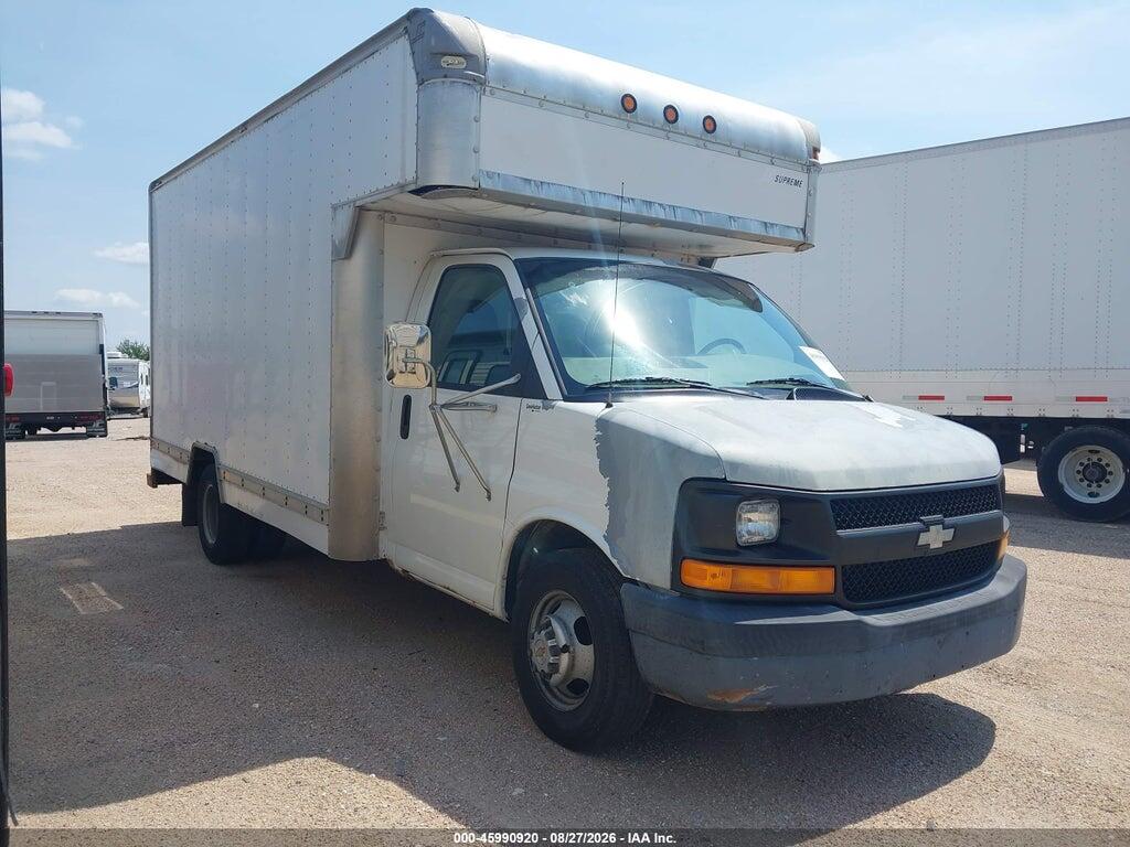 2004 CHEVROLET EXPRESS CUTAWAY 1GBHG31U741200881
