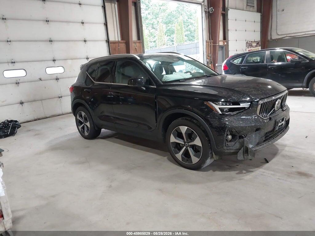2025 VOLVO XC40 YV4L12UE6S2544454