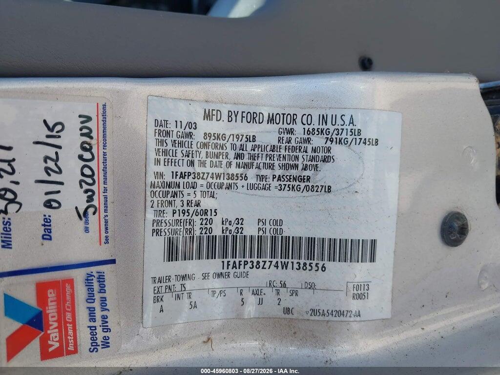 1FAFP38Z74W138556 2004 FORD FOCUS photo no. 9