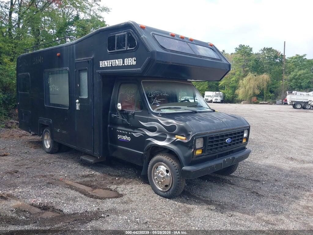 1982 FORD ECONOLINE 1FDKE30GXCHA67604