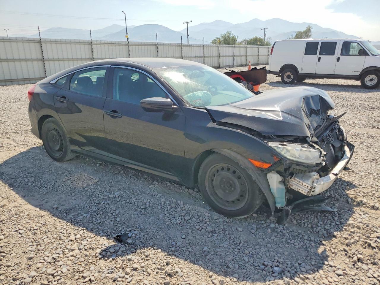 19XFC2F50HE228566 2017 HONDA CIVIC photo no. 4