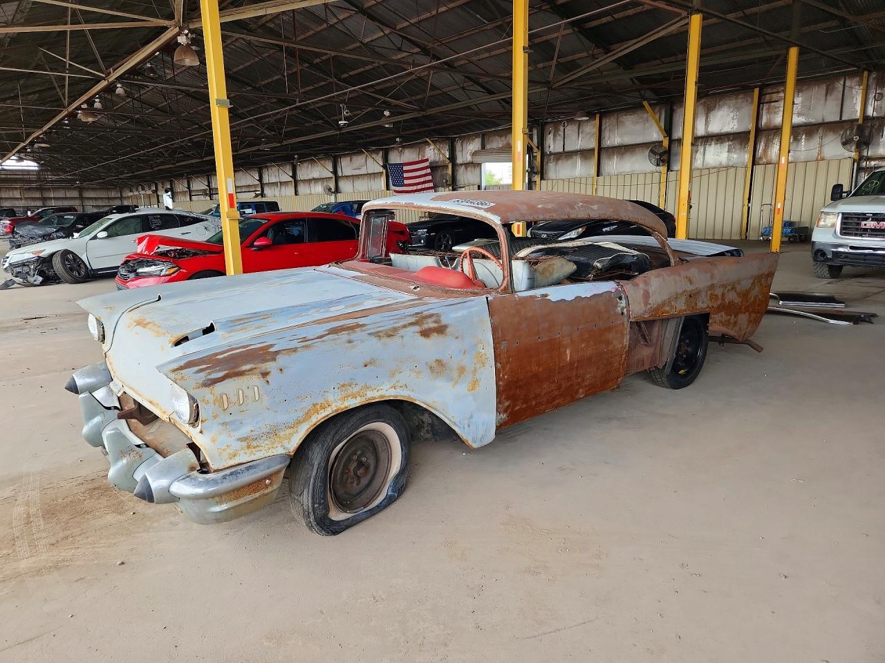 1957 CHEVROLET CLASSIC VC578262845