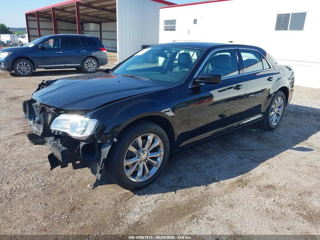 2C3CCARG3KH556719 2019 CHRYSLER 300 photo no. 2