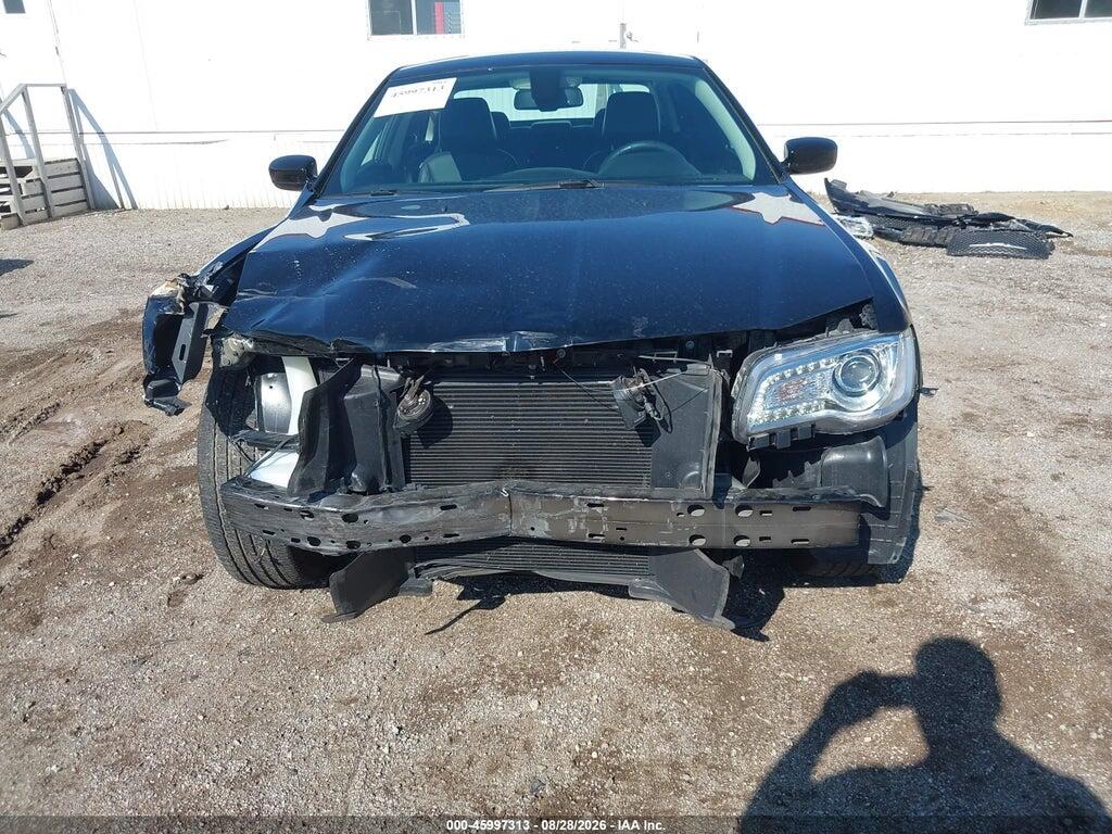 2C3CCARG3KH556719 2019 CHRYSLER 300 photo no. 6