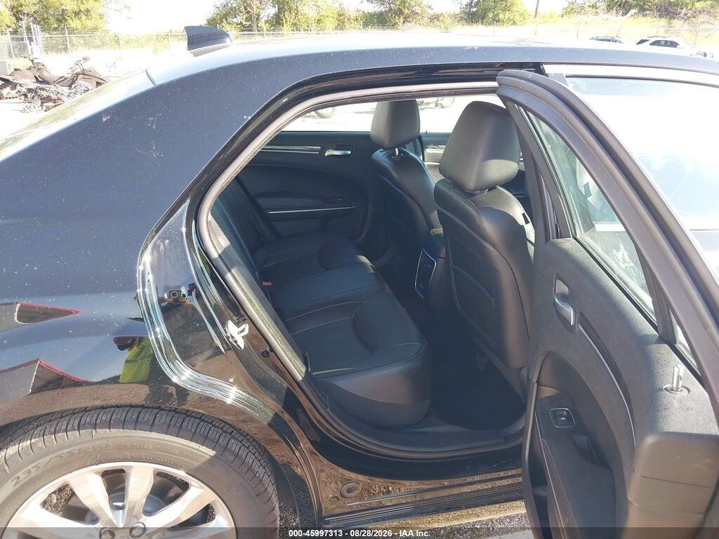 2C3CCARG3KH556719 2019 CHRYSLER 300 photo no. 8
