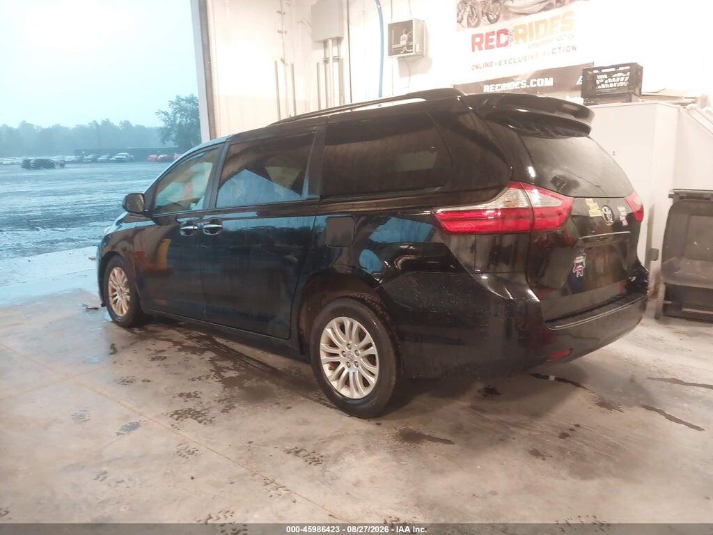 5TDYK3DC4FS572813 2015 TOYOTA SIENNA photo no. 3