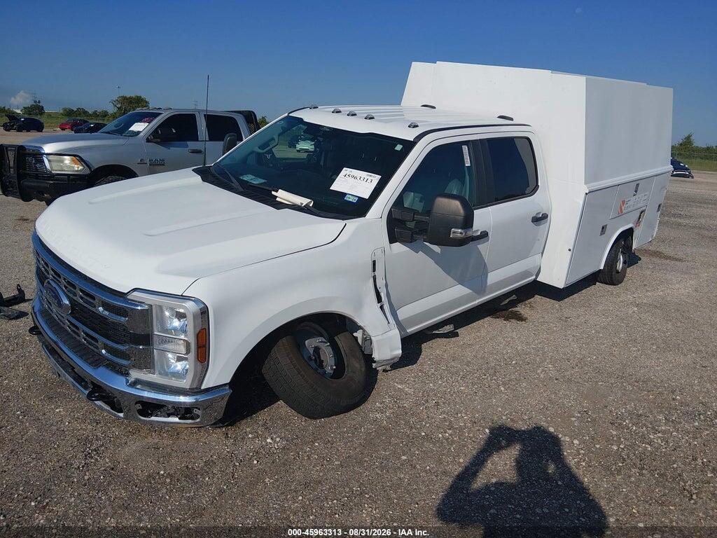 1FD8W3HN4REF29269 2024 FORD F-350 CHASSIS photo no. 2