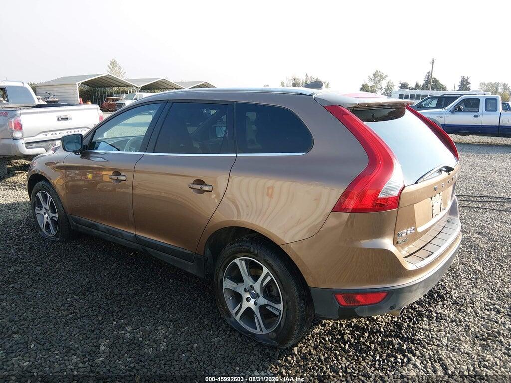 YV4902DZ8B2201886 2011 VOLVO XC60 photo no. 3