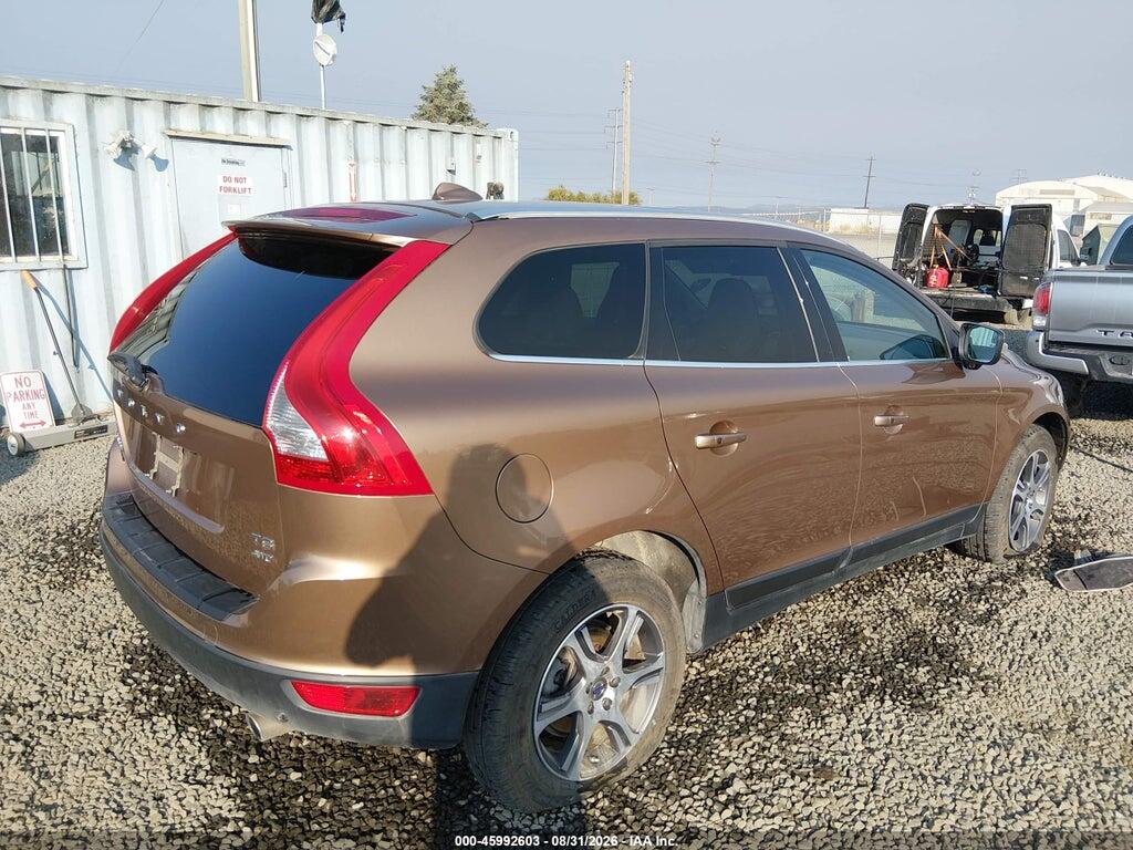 YV4902DZ8B2201886 2011 VOLVO XC60 photo no. 4