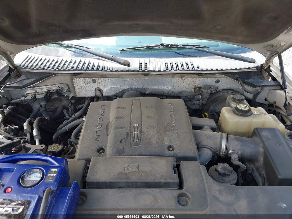 5LMFU28558LJ13651 2008 LINCOLN NAVIGATOR photo no. 10