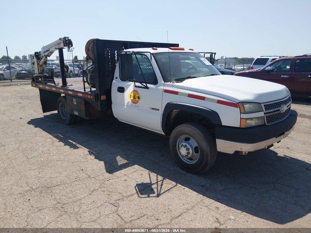 2005 CHEVROLET SILVERADO 3500 CHASSIS 1GBJC34G35E239870