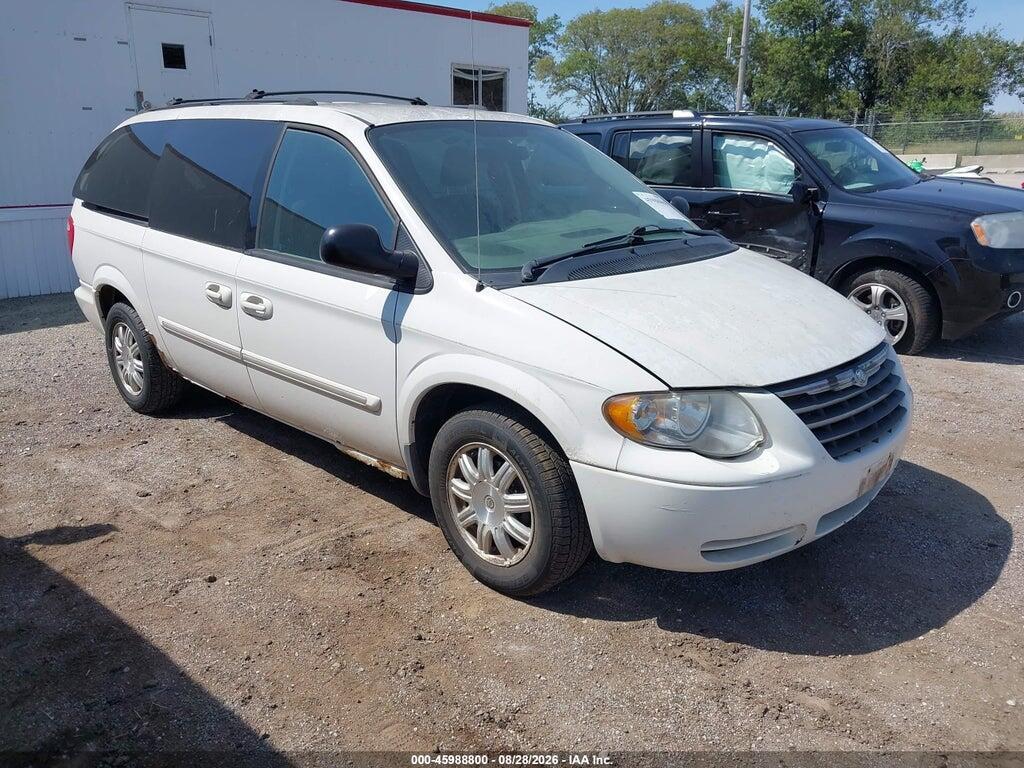 2005 CHRYSLER TOWN & COUNTRY 2C4GP54L15R284036
