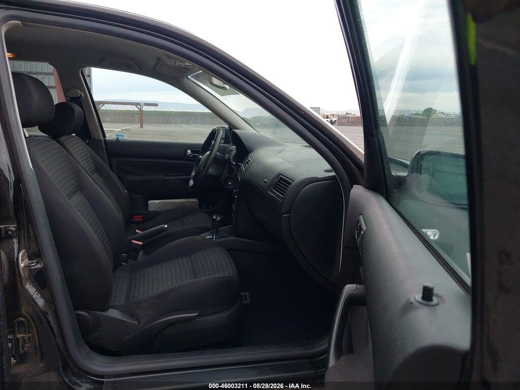 3VWRA69M84M140634 2004 VOLKSWAGEN JETTA photo no. 5