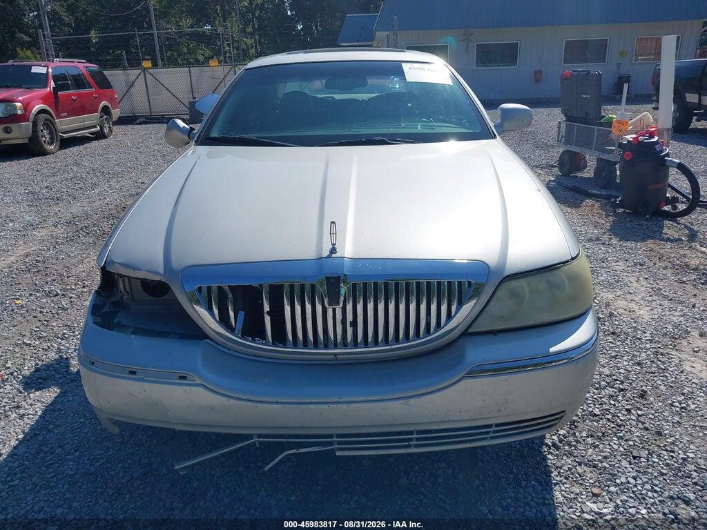 1LNHM82W55Y653788 2005 LINCOLN TOWN CAR photo no. 12