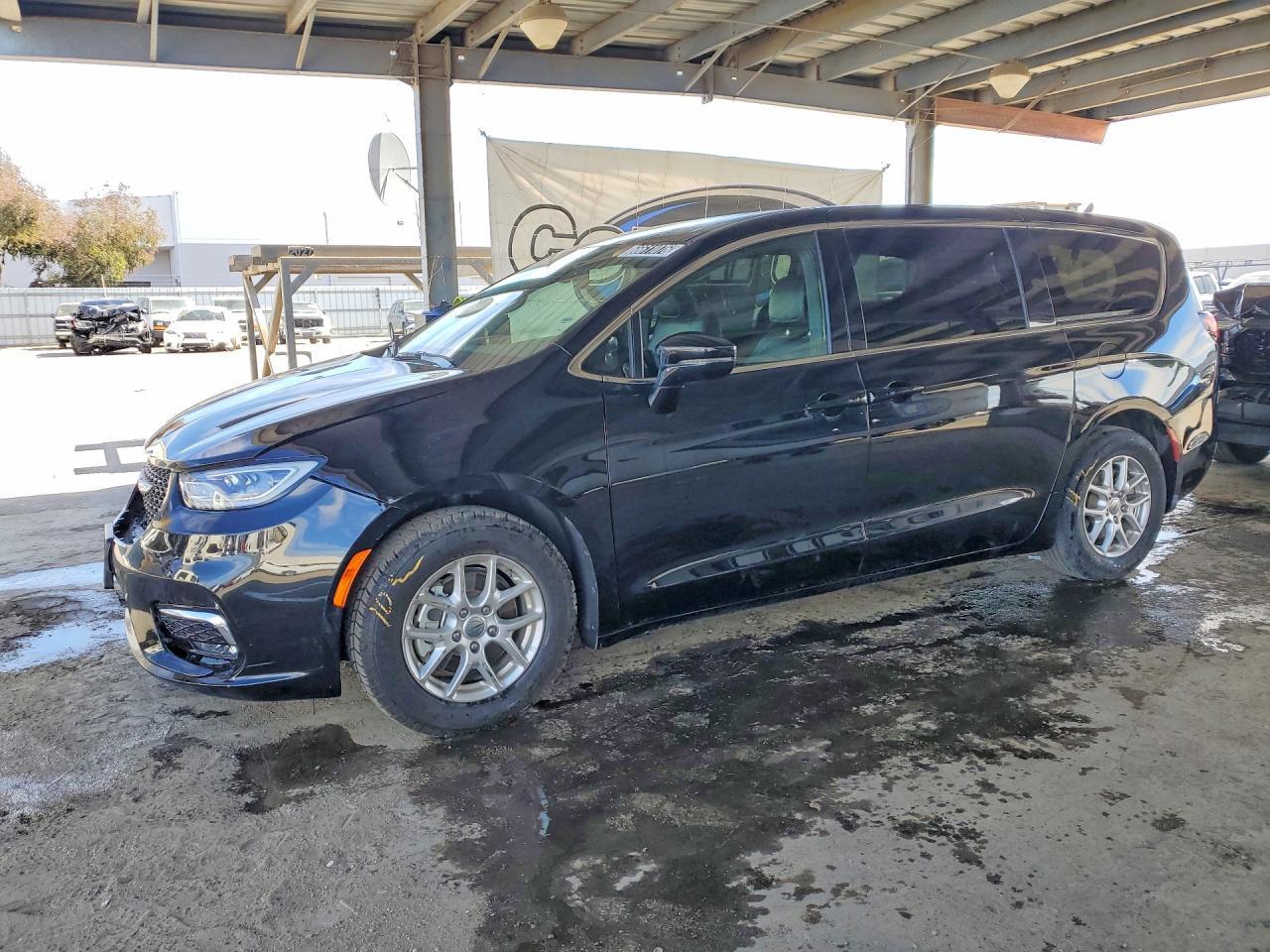 2025 CHRYSLER PACIFICA 2C4RC1BG3SR532687