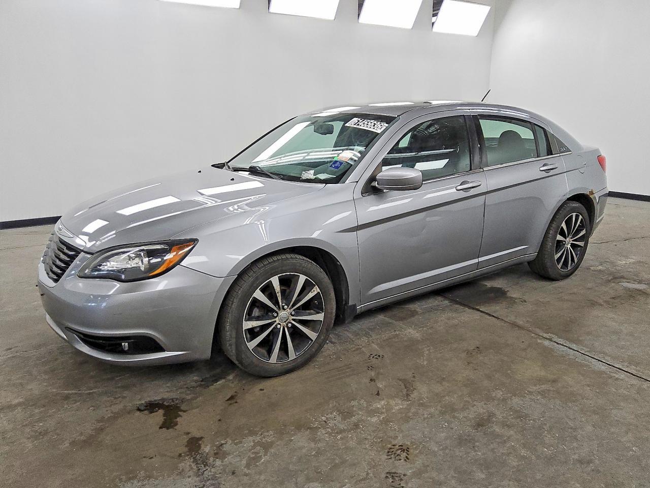 2013 CHRYSLER 200 1C3CCBBB4DN633354