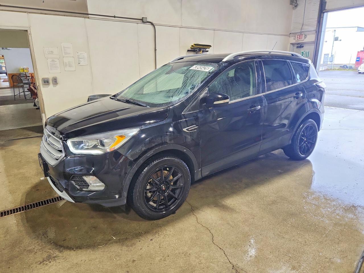 2018 FORD ESCAPE 1FMCU9J92JUD44261
