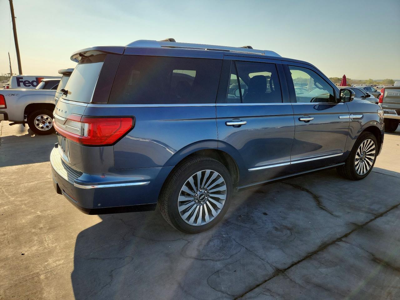 2019 LINCOLN NAVIGATOR RESERVE — Фото 3 из 13
